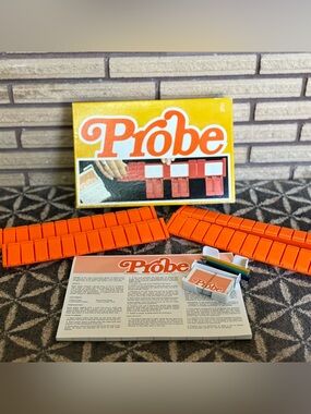 70's Probe Game - 2 - 4 players - Word Game - Parker Brothers Game - Bilingual